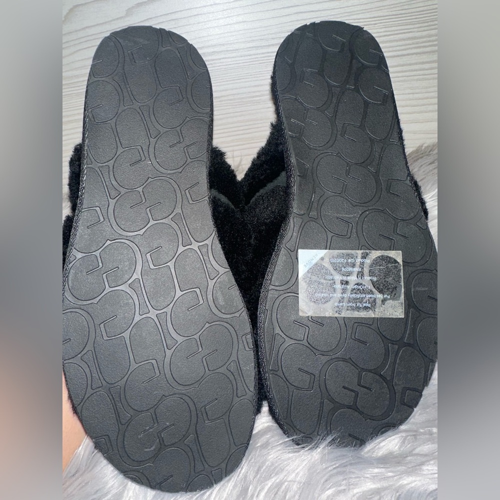 UGG Scuffita Slide Slippers - Picture 13 of 13